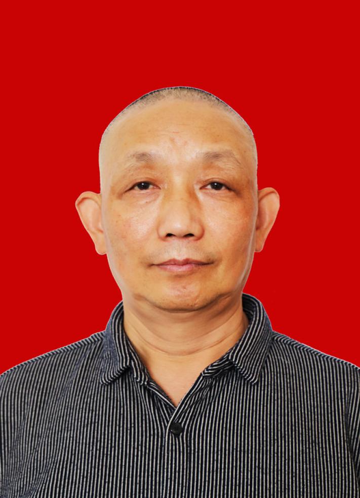 高智尔球教师  张维昌