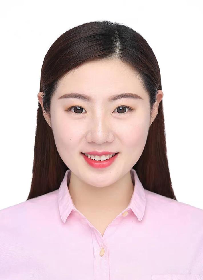 诗词朗诵教师  贾雯旭 